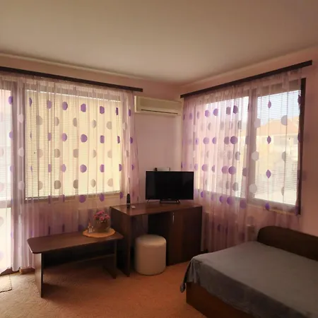 Rebeka Guest House Tryavna Exterior photo
